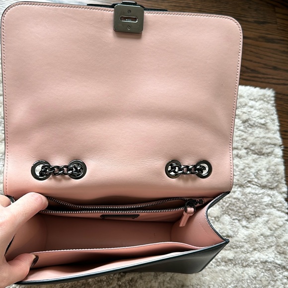 SALVATORE FERRAGAMO Vara Bow Smooth Leather Shoulder Bag - Picture 7 of 8